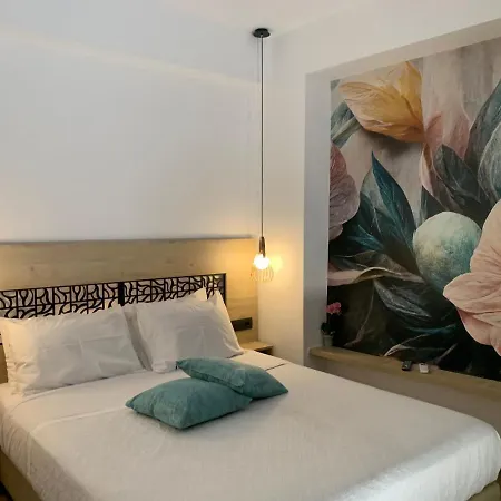 Experience Maisonette B *